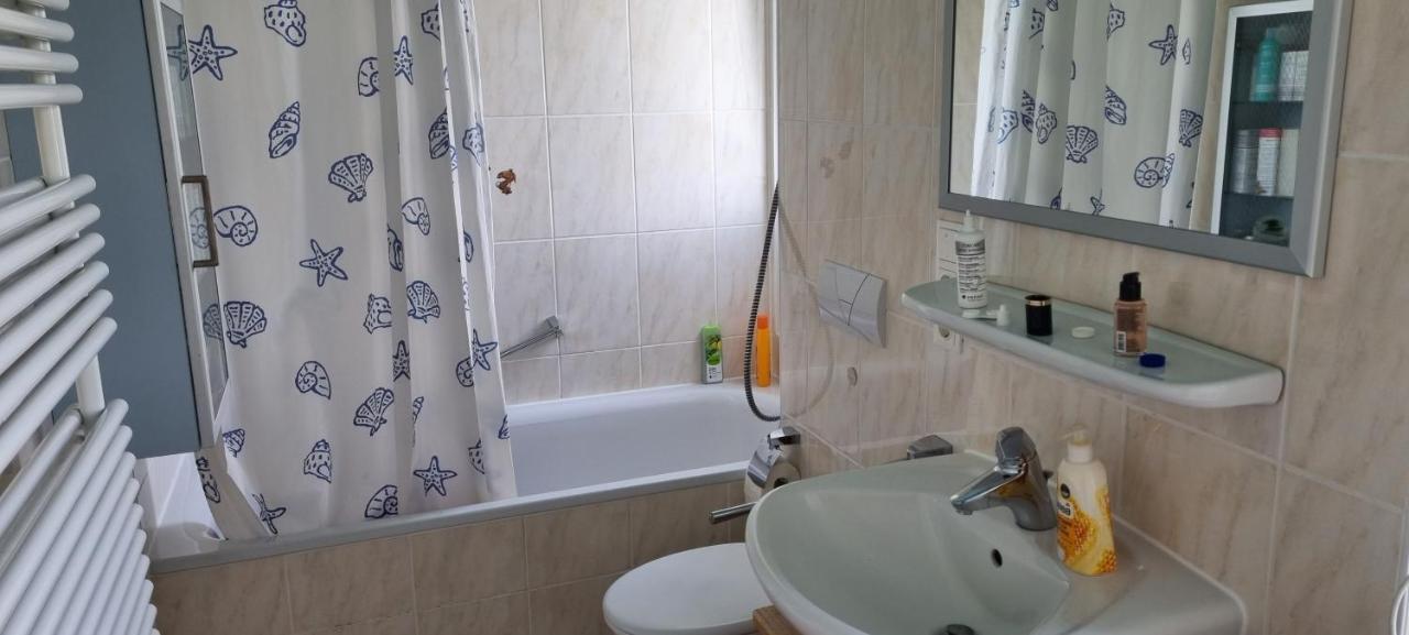 Doppelzimmer Mit Ensuite Bathroom Zur Wiesn